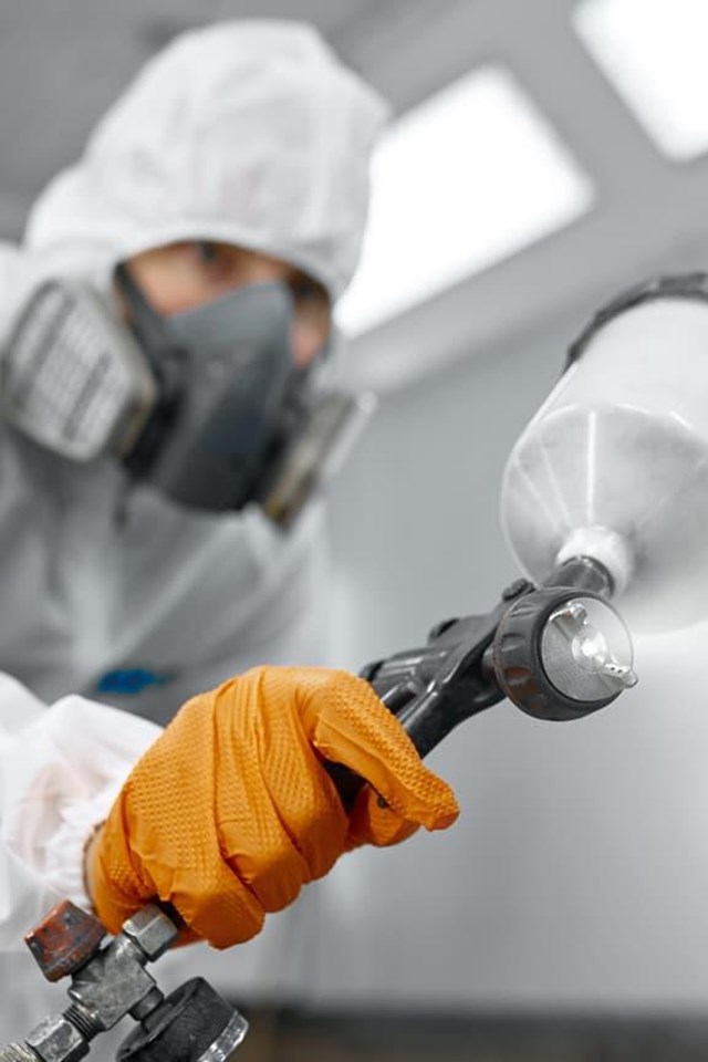 Expertos en pintar vehículos industriales en Noia