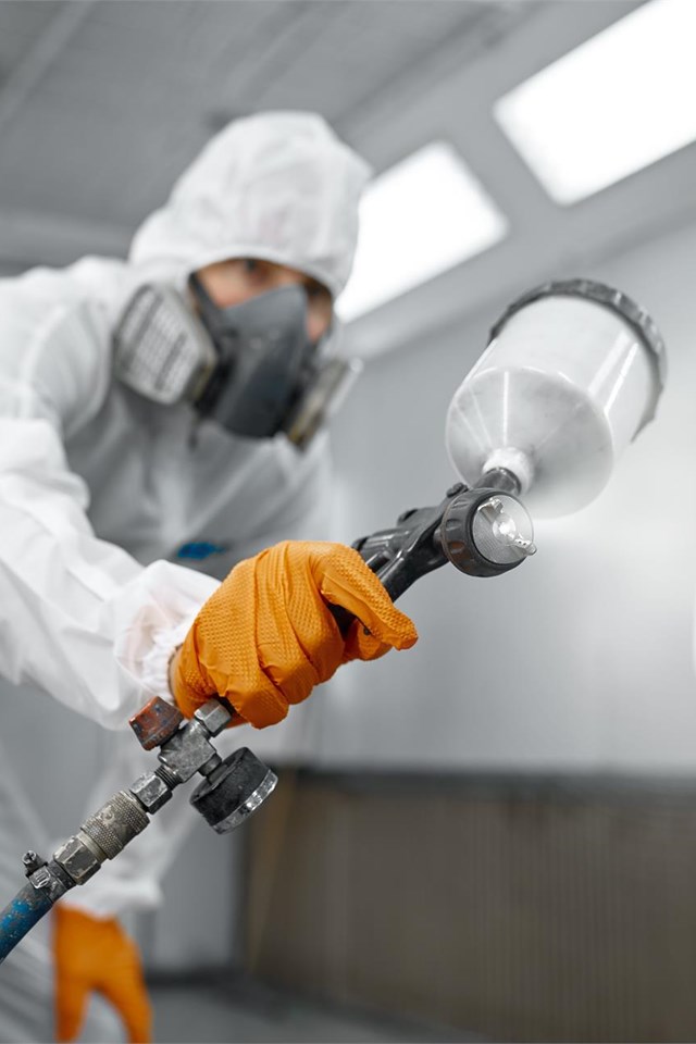 Expertos en pintar vehículos industriais en Noia