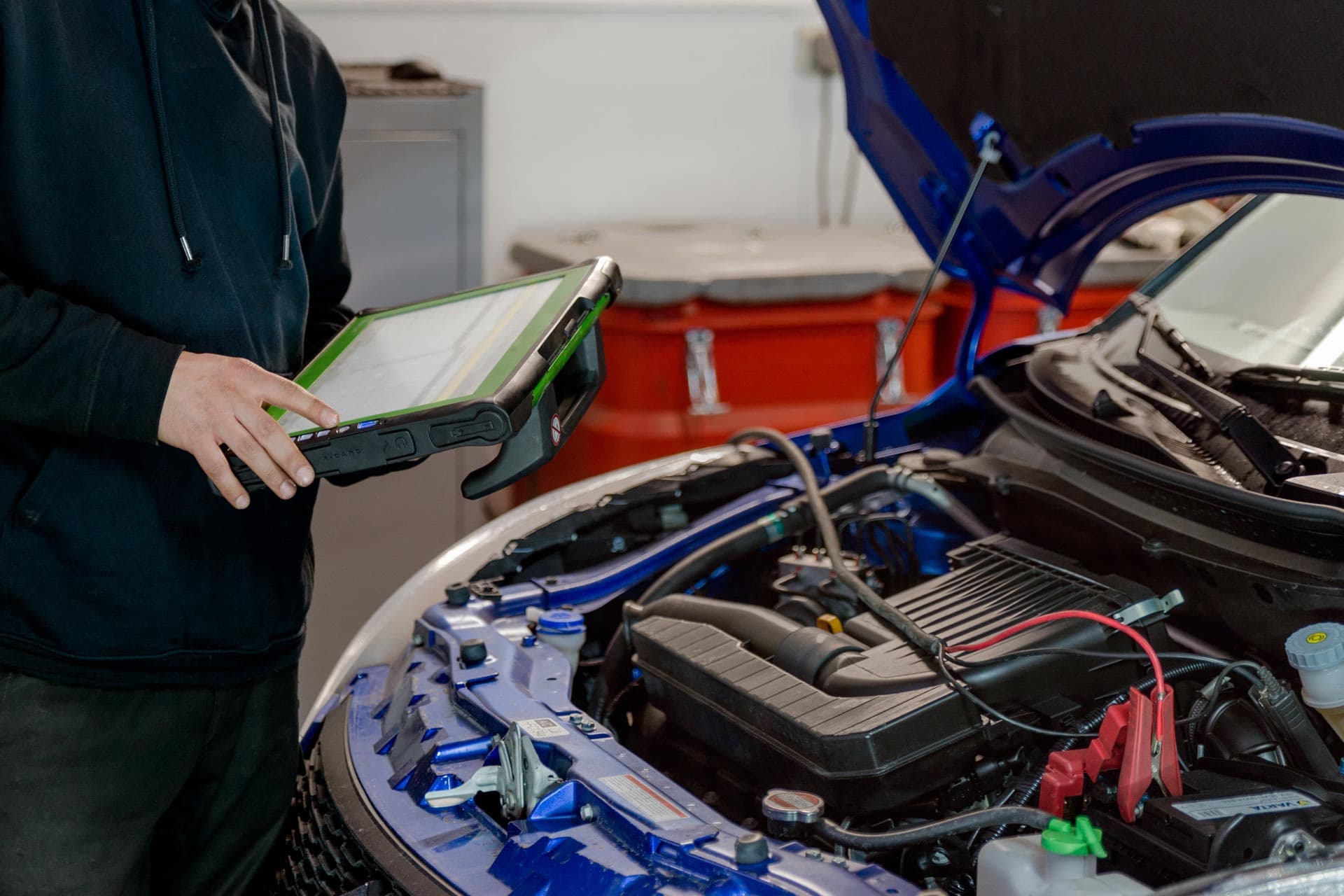 Nos encargamos de la diagnosis de tu coche con la última tecnología
