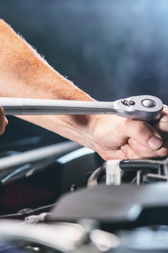 Talleres Castro y Gómez: taller mecánico en Noia